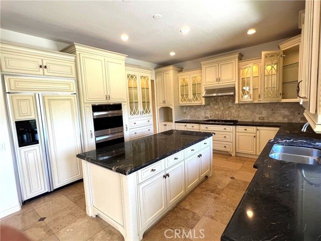 12 Water Lily, Laguna Hills, CA 92679