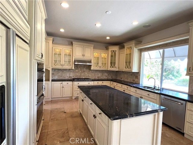 12 Water Lily, Laguna Hills, CA 92679