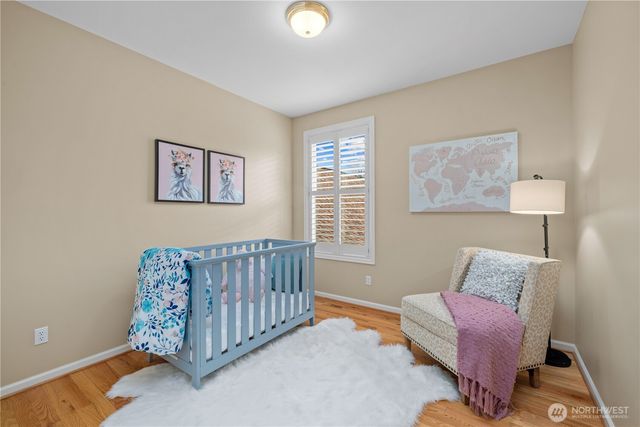 649 E Lake Sammamish Parkway SE, Sammamish, WA 98074