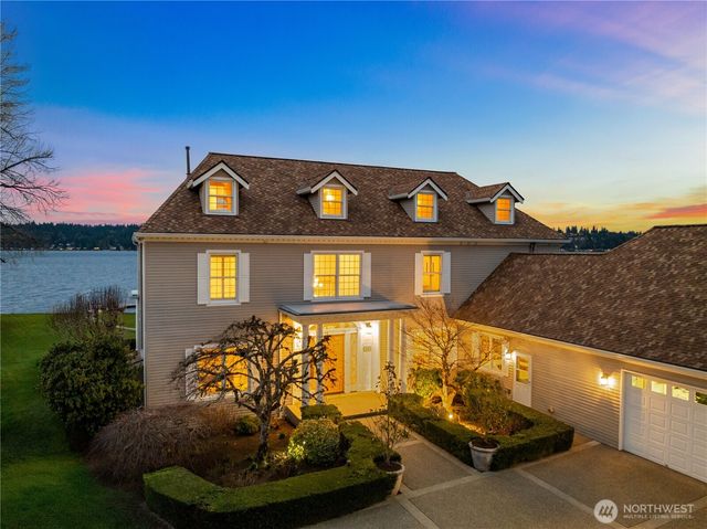 649 E Lake Sammamish Parkway SE, Sammamish, WA 98074