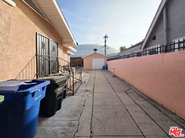1222 W 78th Street, Los Angeles, CA 90044