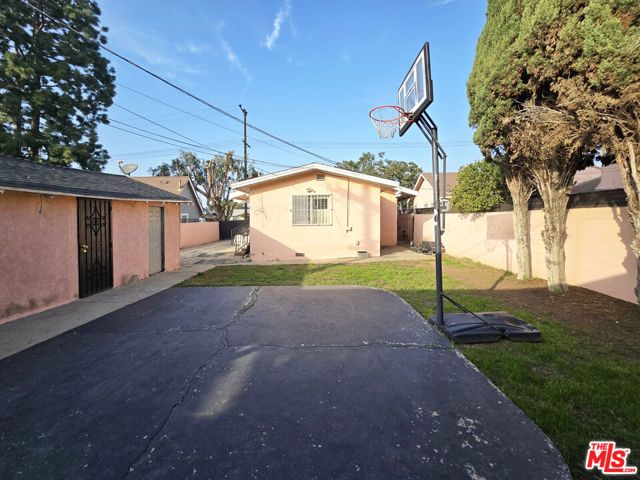 1222 W 78th Street, Los Angeles, CA 90044