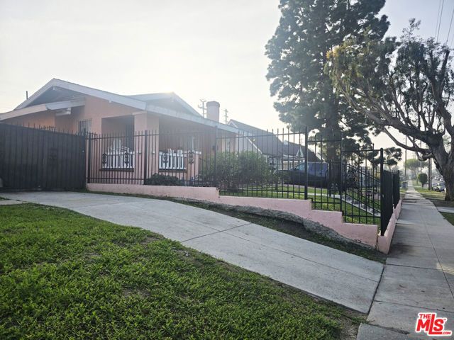1222 W 78th Street, Los Angeles, CA 90044