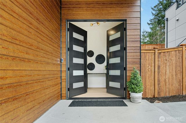 24257 SE 26th Place, Sammamish, WA 98075