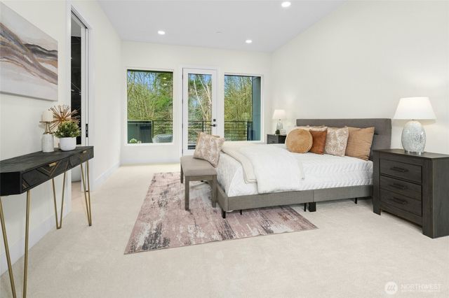 24257 SE 26th Place, Sammamish, WA 98075