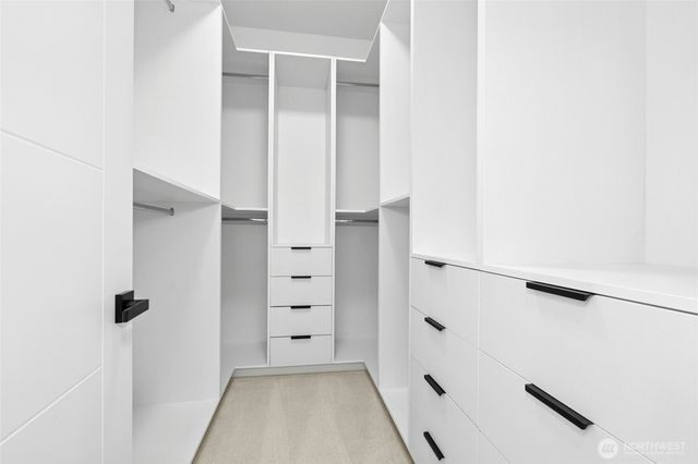 24257 SE 26th Place, Sammamish, WA 98075