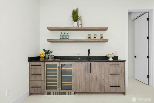 24257 SE 26th Place, Sammamish, WA 98075