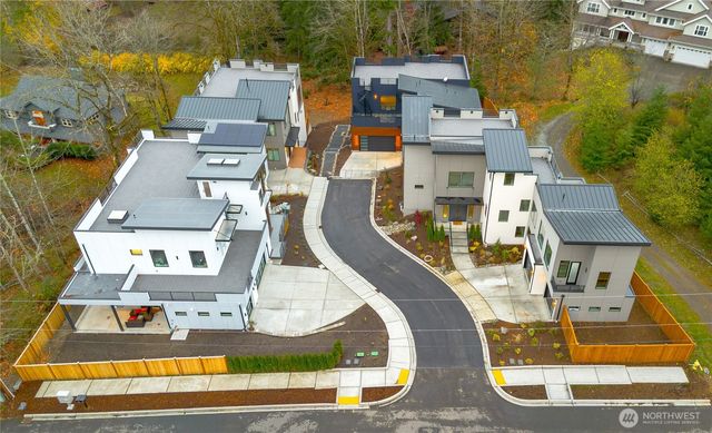 24257 SE 26th Place, Sammamish, WA 98075