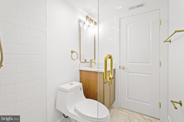 7047 WYNDALE ST NW, Washington, DC 20015