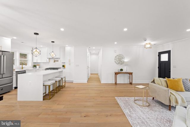 7047 WYNDALE ST NW, Washington, DC 20015