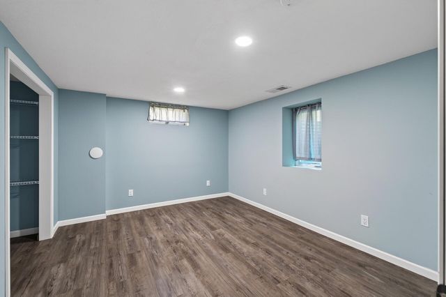 2051 Deerwood Lane NE, East Bethel, MN 55092