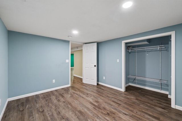 2051 Deerwood Lane NE, East Bethel, MN 55092