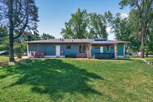 2051 Deerwood Lane NE, East Bethel, MN 55092