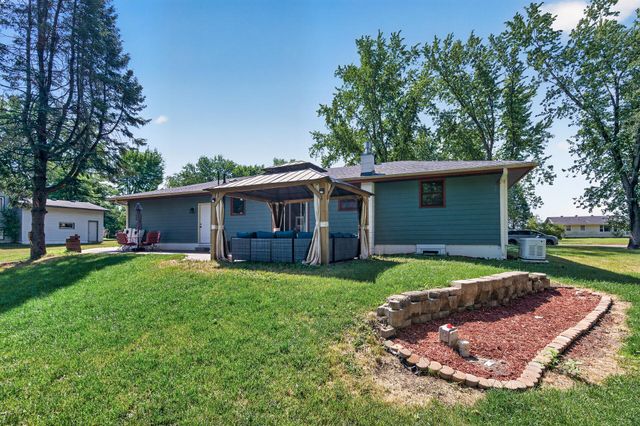 2051 Deerwood Lane NE, East Bethel, MN 55092