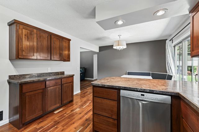 2051 Deerwood Lane NE, East Bethel, MN 55092