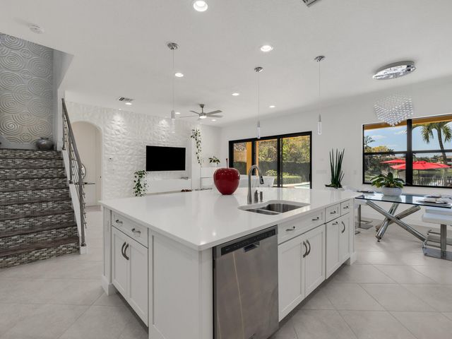 8256 Bradford Way, Parkland, FL 33076