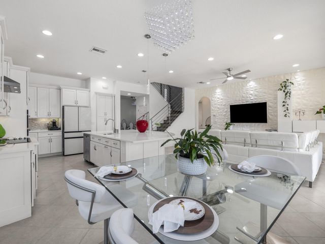 8256 Bradford Way, Parkland, FL 33076