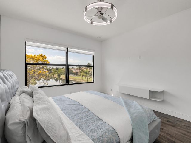 8256 Bradford Way, Parkland, FL 33076