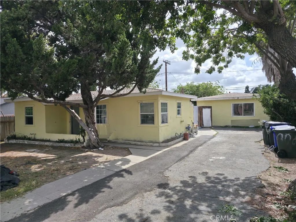 9060 Hemlock, Fontana, CA 92335