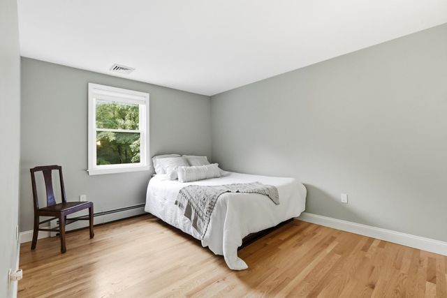 8 Bear Hill Road, Windham, NH 03087