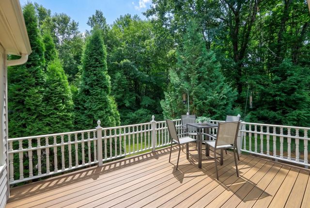 8 Bear Hill Road, Windham, NH 03087