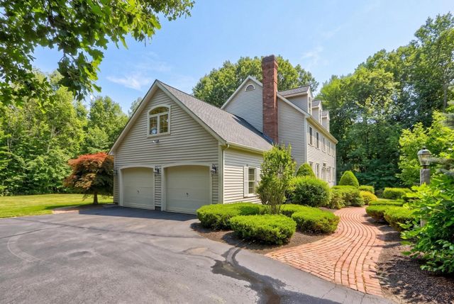 8 Bear Hill Road, Windham, NH 03087