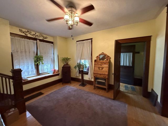 102 N CLINTON AVENUE, Clintonville, WI 54929