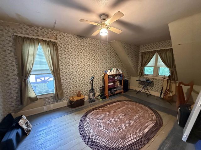 102 N CLINTON AVENUE, Clintonville, WI 54929