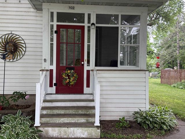 102 N CLINTON AVENUE, Clintonville, WI 54929