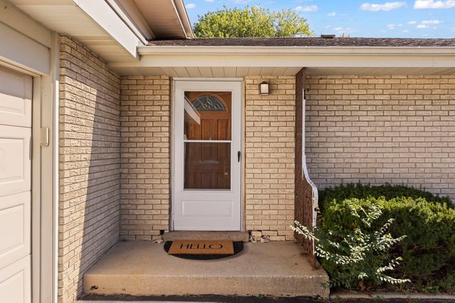 6908 W Edgewood Road, Palos Heights, IL 60463