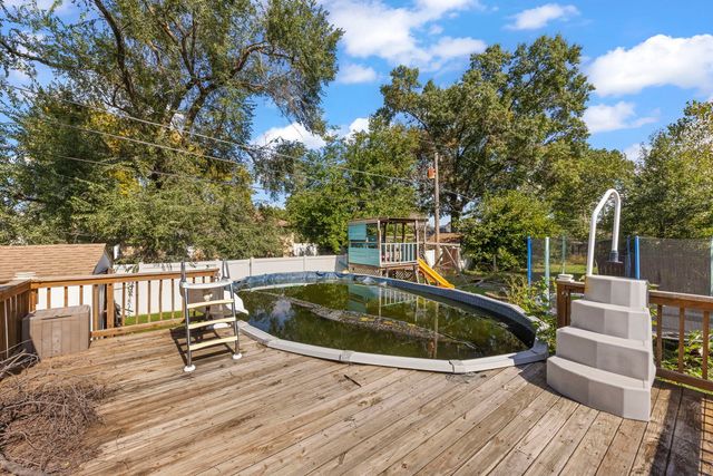 6908 W Edgewood Road, Palos Heights, IL 60463