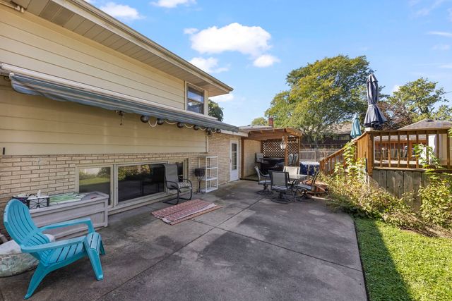 6908 W Edgewood Road, Palos Heights, IL 60463