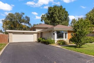 6908 W Edgewood Road, Palos Heights, IL 60463