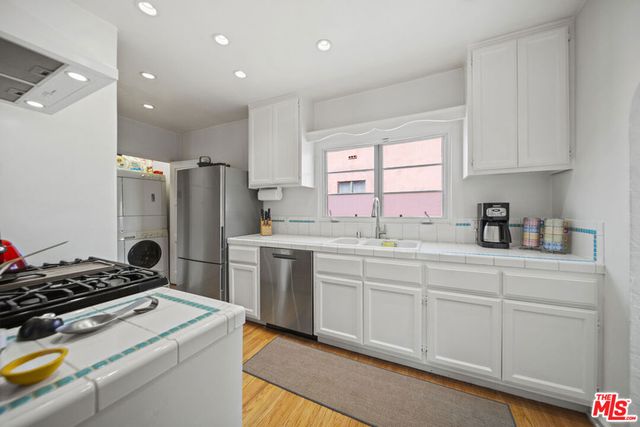 837 N Harper Avenue, Los Angeles, CA 90046