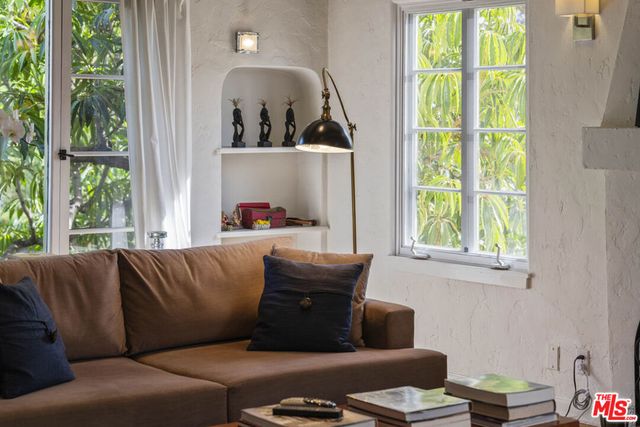837 N Harper Avenue, Los Angeles, CA 90046