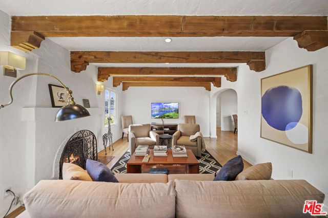 837 N Harper Avenue, Los Angeles, CA 90046