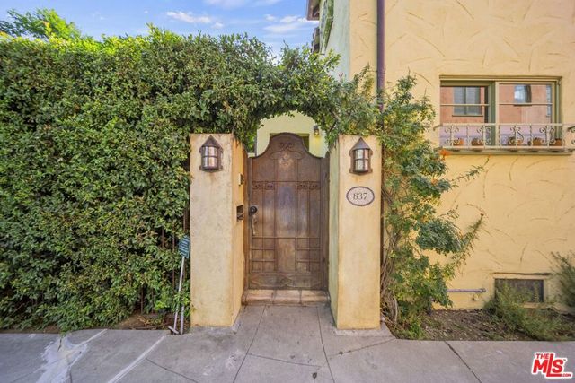 837 N Harper Avenue, Los Angeles, CA 90046