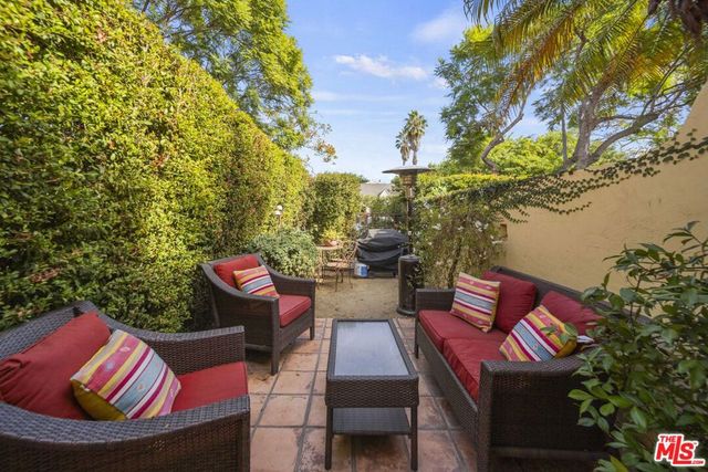 837 N Harper Avenue, Los Angeles, CA 90046
