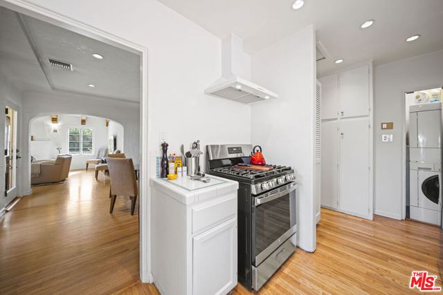 837 N Harper Avenue, Los Angeles, CA 90046