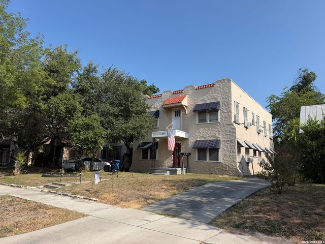 2047 W SUMMIT AVE, San Antonio, TX 78201
