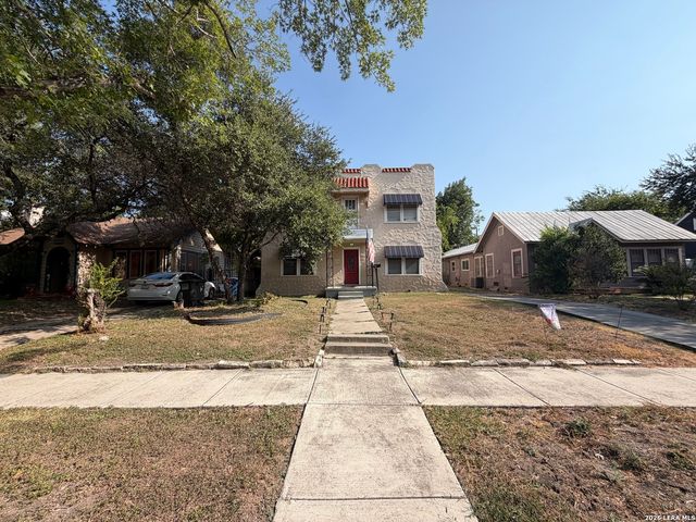 2047 W SUMMIT AVE, San Antonio, TX 78201