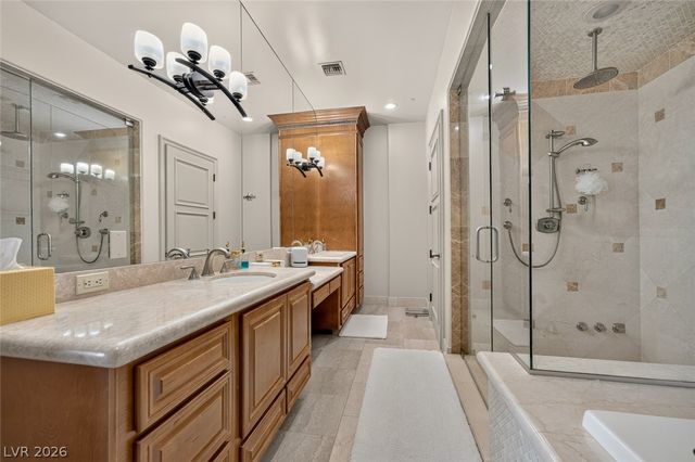 9101 Alta Drive 16, Las Vegas, NV 89145