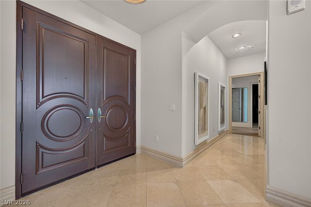 9101 Alta Drive 16, Las Vegas, NV 89145