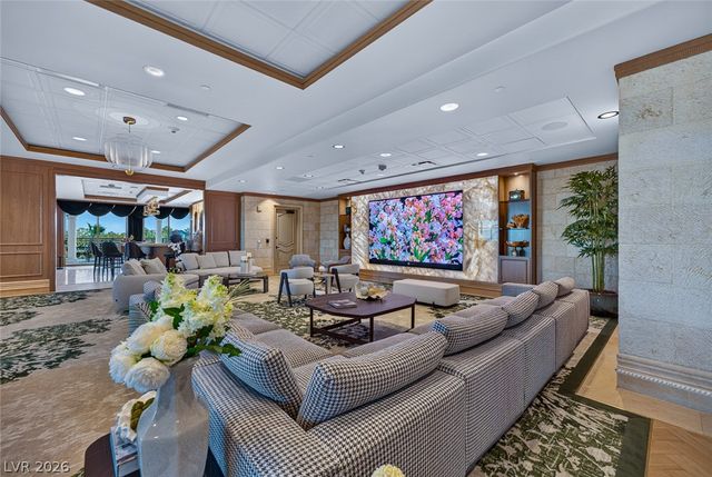 9101 Alta Drive 16, Las Vegas, NV 89145