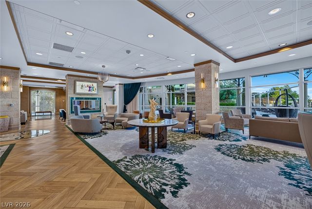 9101 Alta Drive 16, Las Vegas, NV 89145