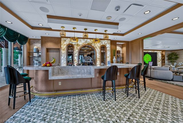 9101 Alta Drive 16, Las Vegas, NV 89145