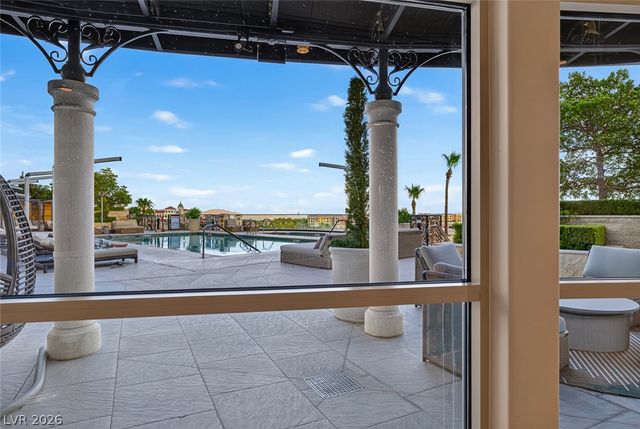 9101 Alta Drive 16, Las Vegas, NV 89145