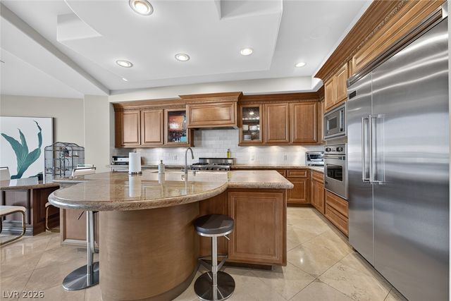 9101 Alta Drive 16, Las Vegas, NV 89145