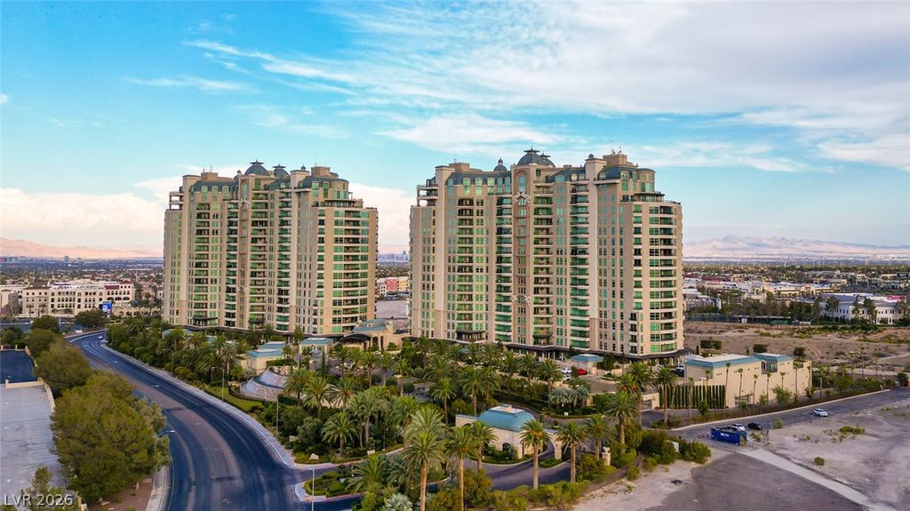 9101 Alta Drive 16, Las Vegas, NV 89145