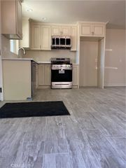 1727 W Santa Ana Boulevard, Santa Ana, CA 92703